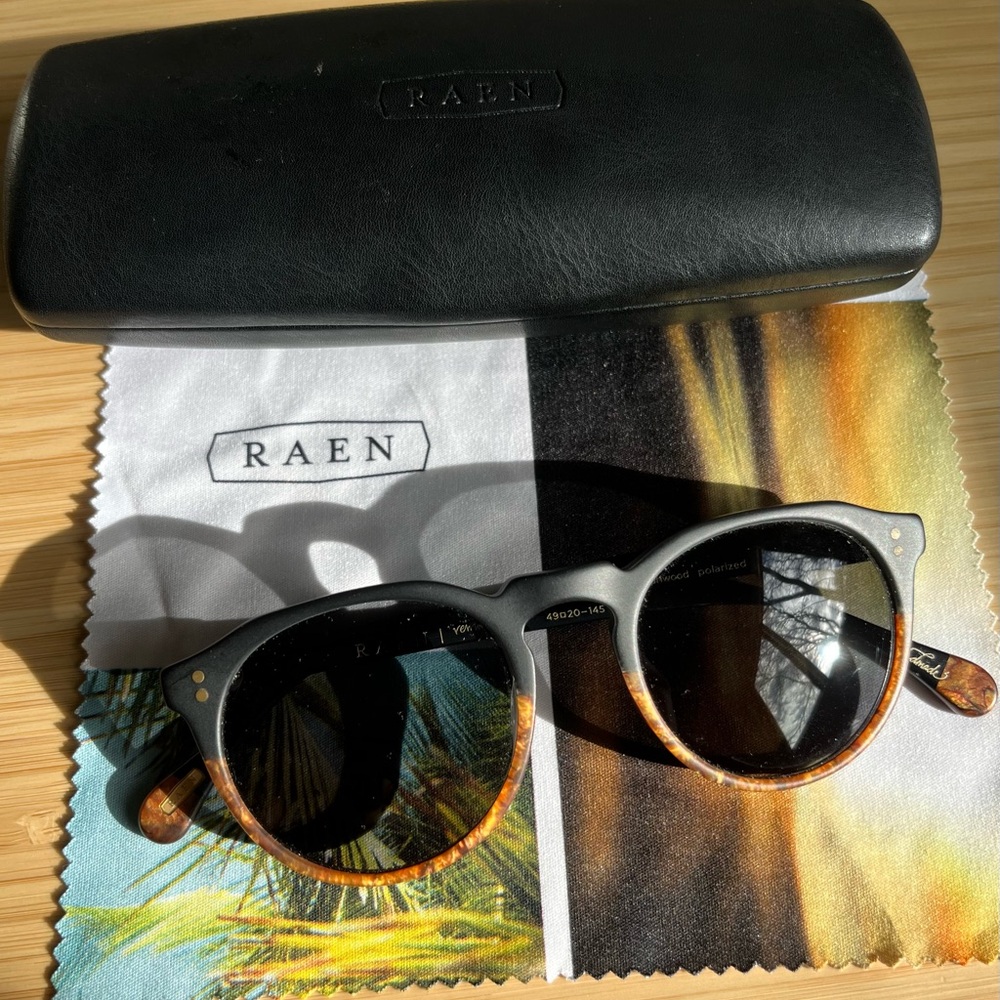 RAEN Remmy 49, Black and Tortoise Sunglasses